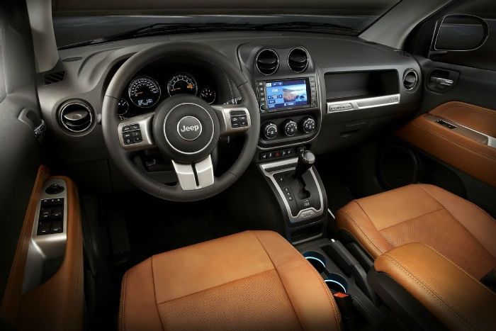 2017-jeep-compass-interior-yenthiran