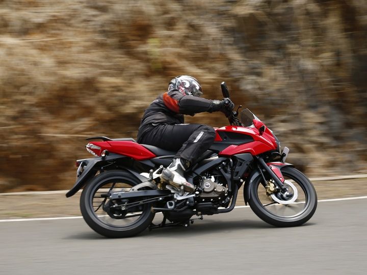 bajaj-pulsar-as150-review-india-road-test-images-side