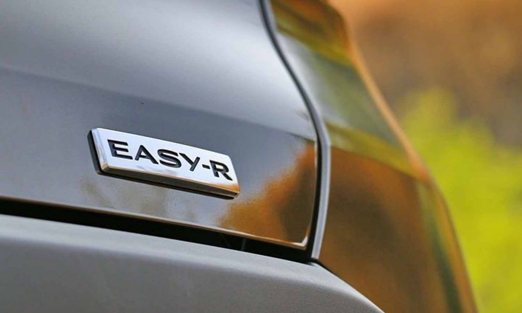 renault-kwid-amt-with-badge